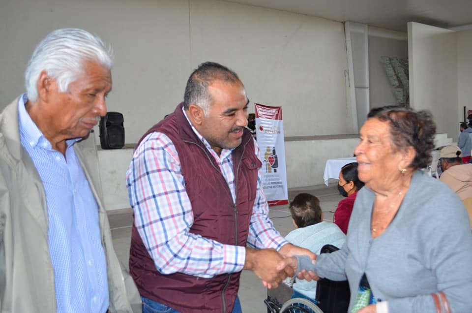 Isidoro Mosqueda encabeza la nueva etapa de la entrega de recursos del programa del Adulto Mayor