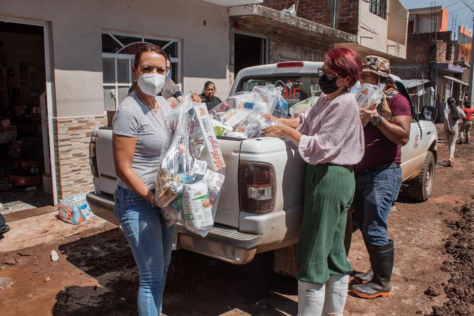 Gobierno de Tangancícuaro entrega víveres a familias afectadas por las inundaciones de la colonia Antorcha y Badito