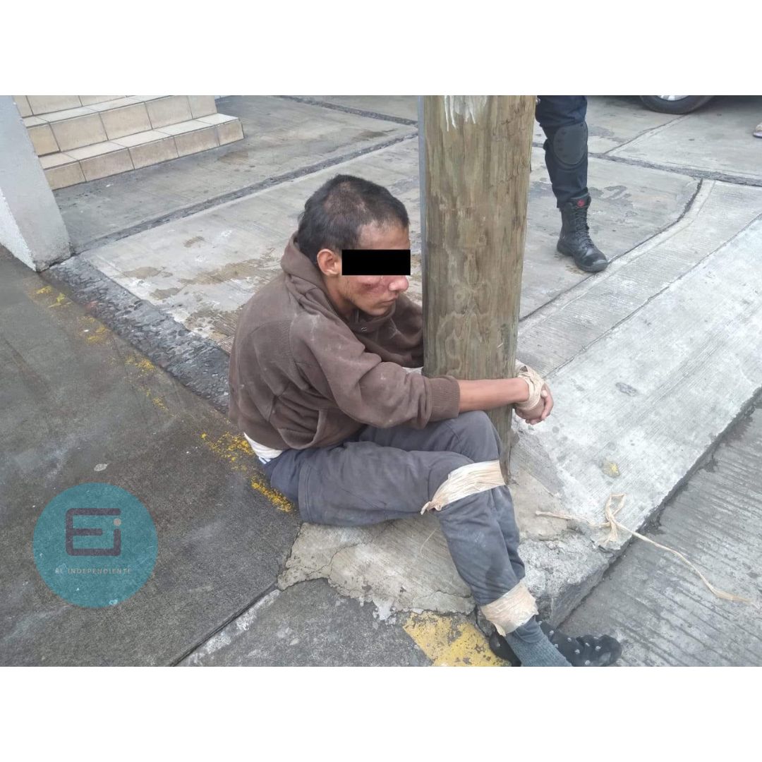 Vecinos golpean y amarran de un poste a sujeto señalado de ladrón recurrente en Zamora