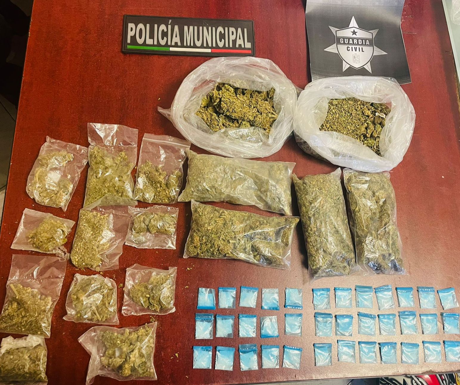 Tras reporte en Jacona, SSP y Policía Municipal aseguran a 5 en posesión de marihuana y metanfetamina