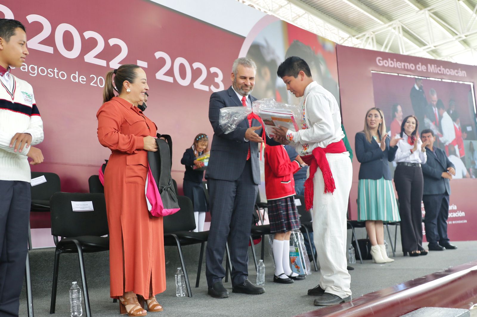 Arrancan gobernador y secretaria de Educación el Ciclo Escolar 2022-2023
