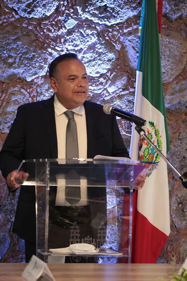Dr. Jesús Infante Ayala, Presidente Municipal de Ecuandureo, rindió su Primer Informe de Actividades de forma austera, mediante redes sociales.