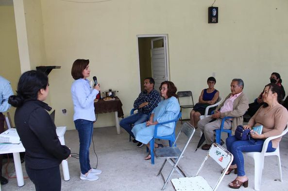 Ofrece IMM charla “Empoderamiento y Liderazgo” a colonos de San Joaquín