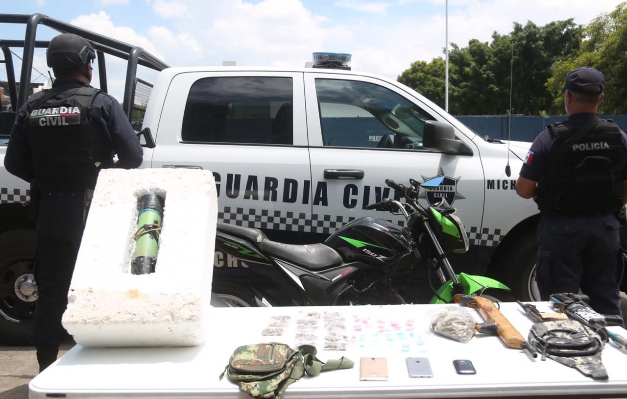 *Resultado de operativo en Jacona, Guardia Civil y Policía Municipal aseguran artefacto explosivo y tres armas de fuego*