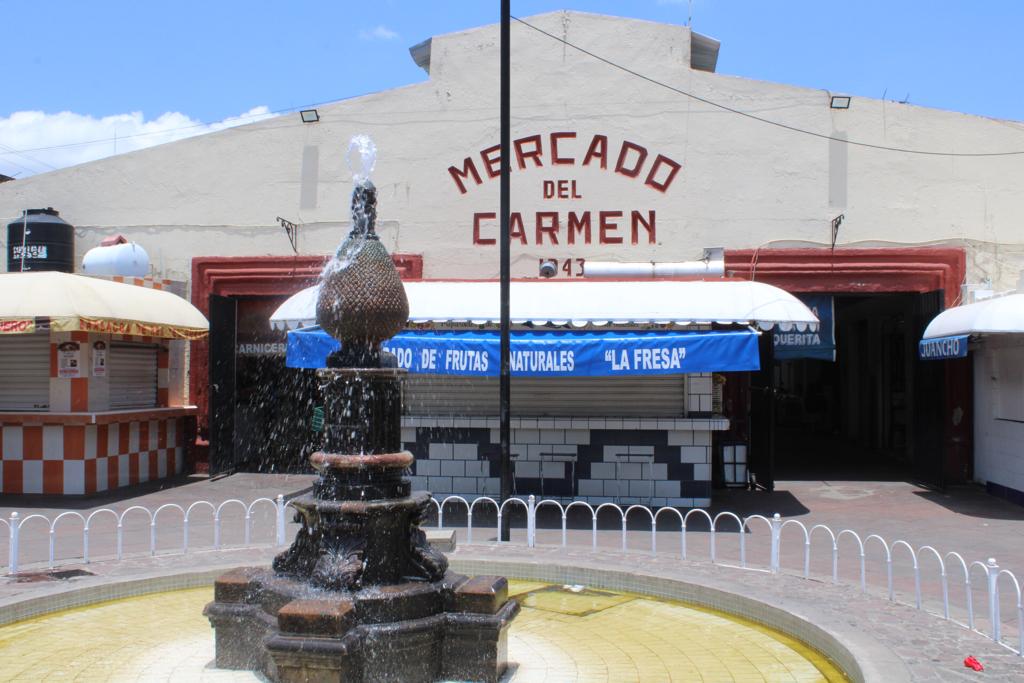 Oficialía Mayor dignifica instalaciones del Mercado El Carmen