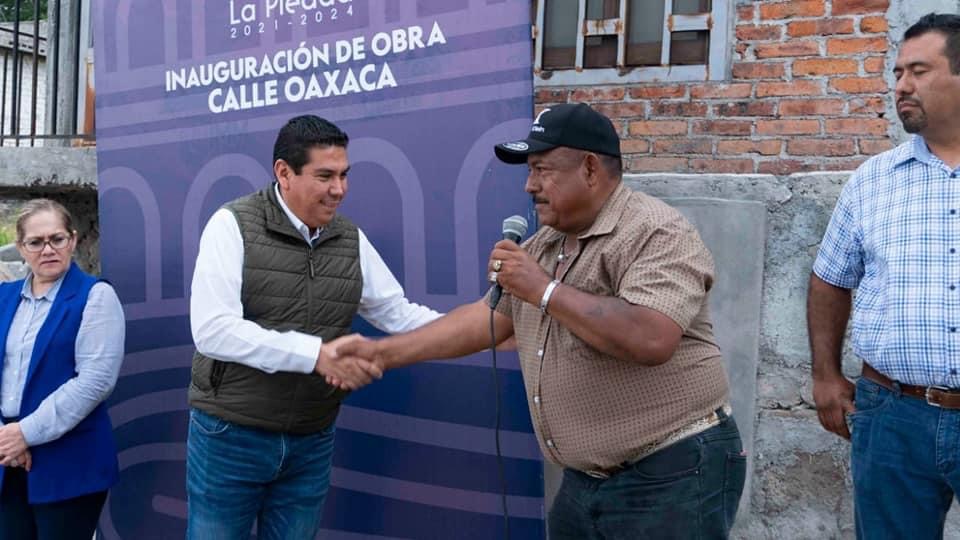 Alcalde de La Piedad inaugura calle Oaxaca en colonia Juárez
