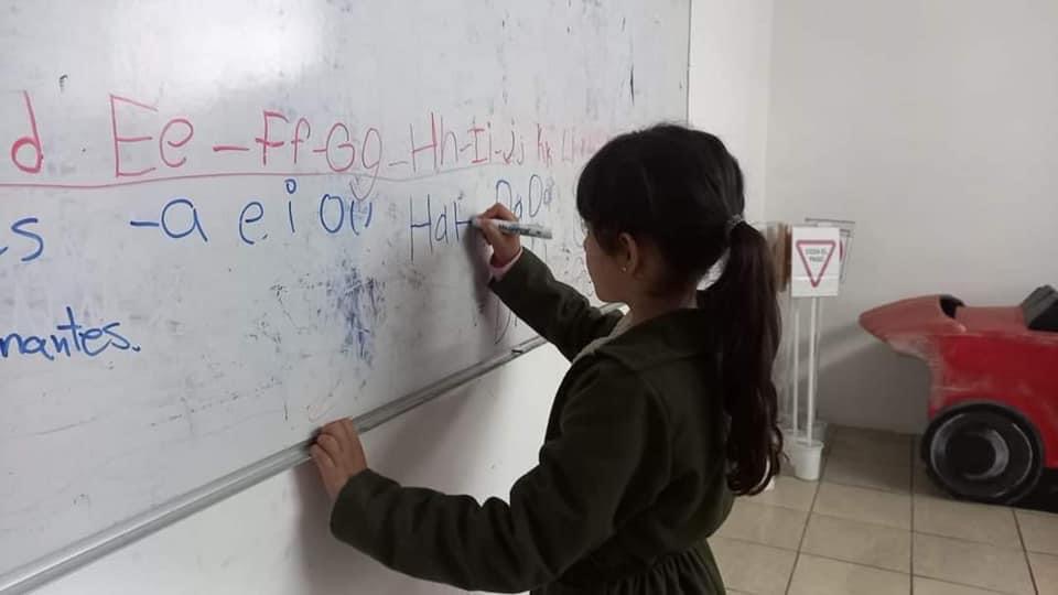 Imparten clases de regularización totalmente gratis en el gobierno de Tangancícuaro