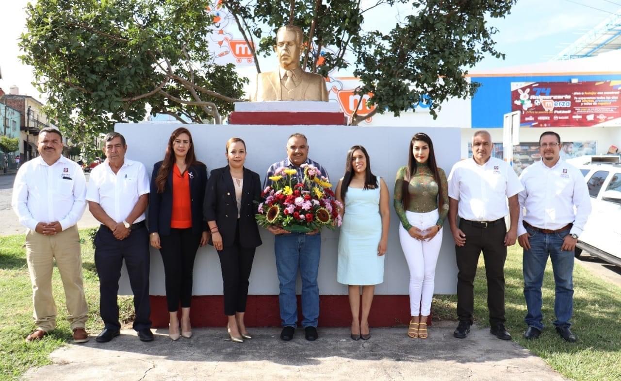 Autoridades de Jacona recuerdan aniversario luctuoso de Lázaro Cárdenas