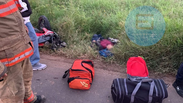 Motociclista muere al ser impactado por vehículo desconocido en Tangancícuaro