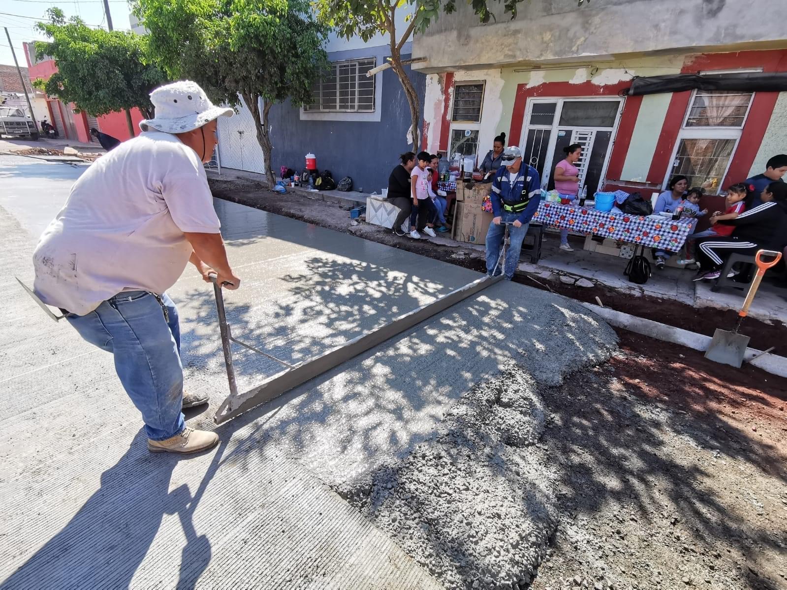 Registra 40 por ciento de avance pavimentación de calle José Martí en La Libertad