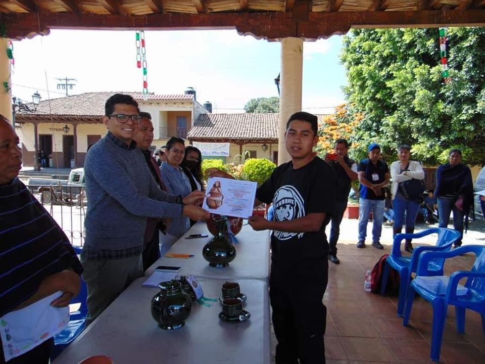 Realizan con éxito el XXXVIII concurso de alfarería en Patamban