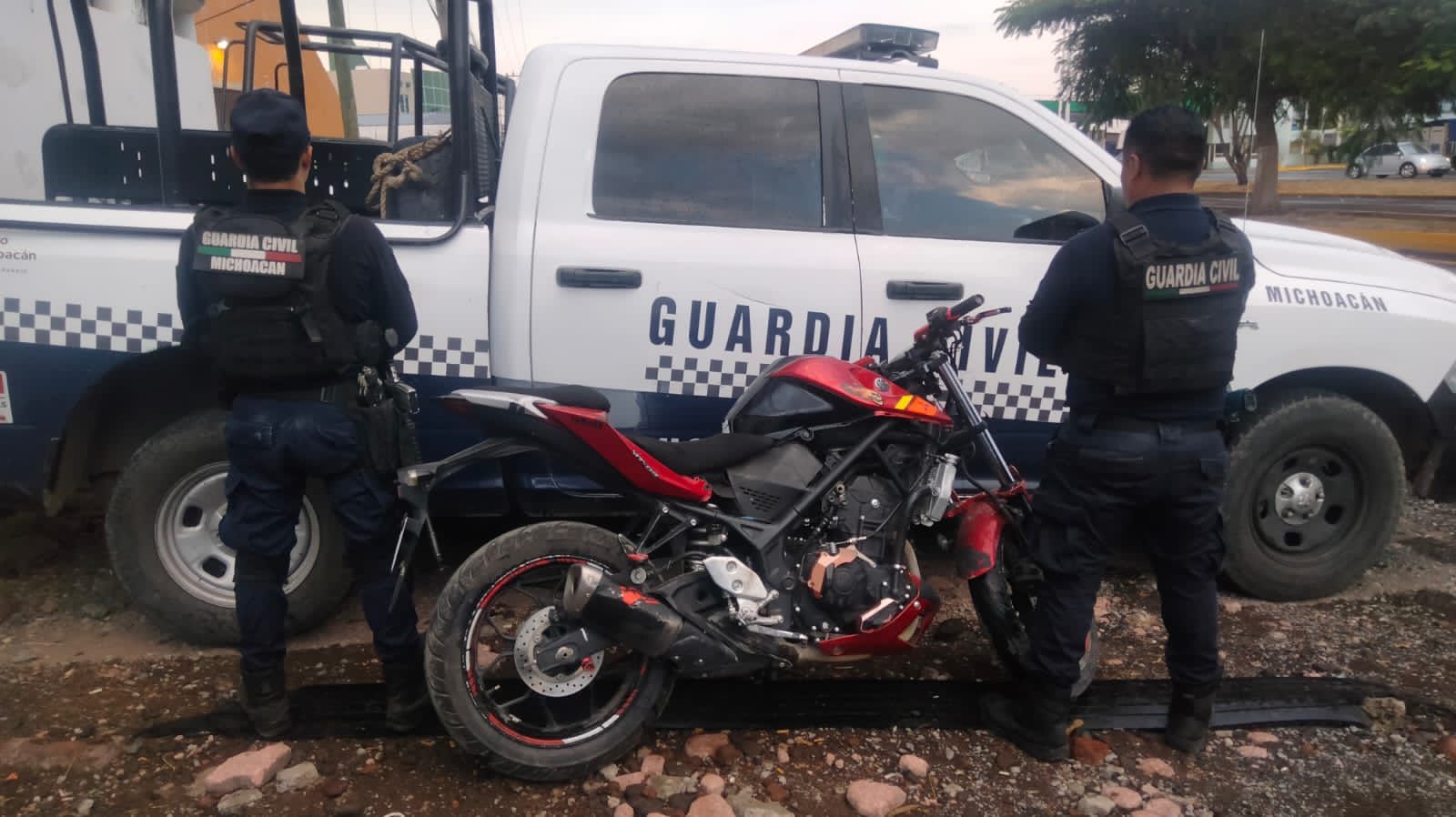 En Zamora, SSP detiene a 4 personas y asegura 20 envoltorios con droga y 3 vehículos