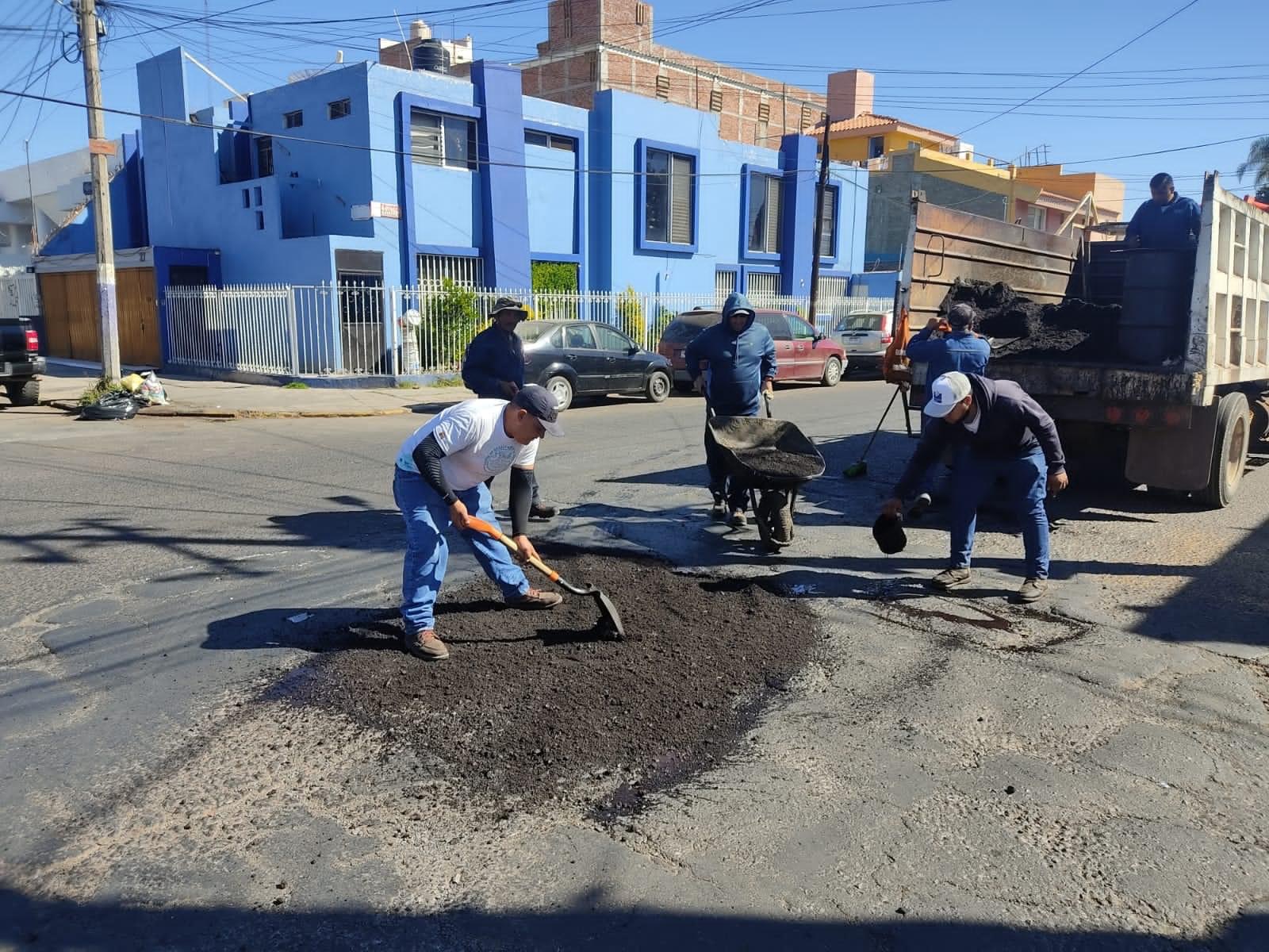 Realizaron acciones de bacheo en calles del Centro y El Porvenir