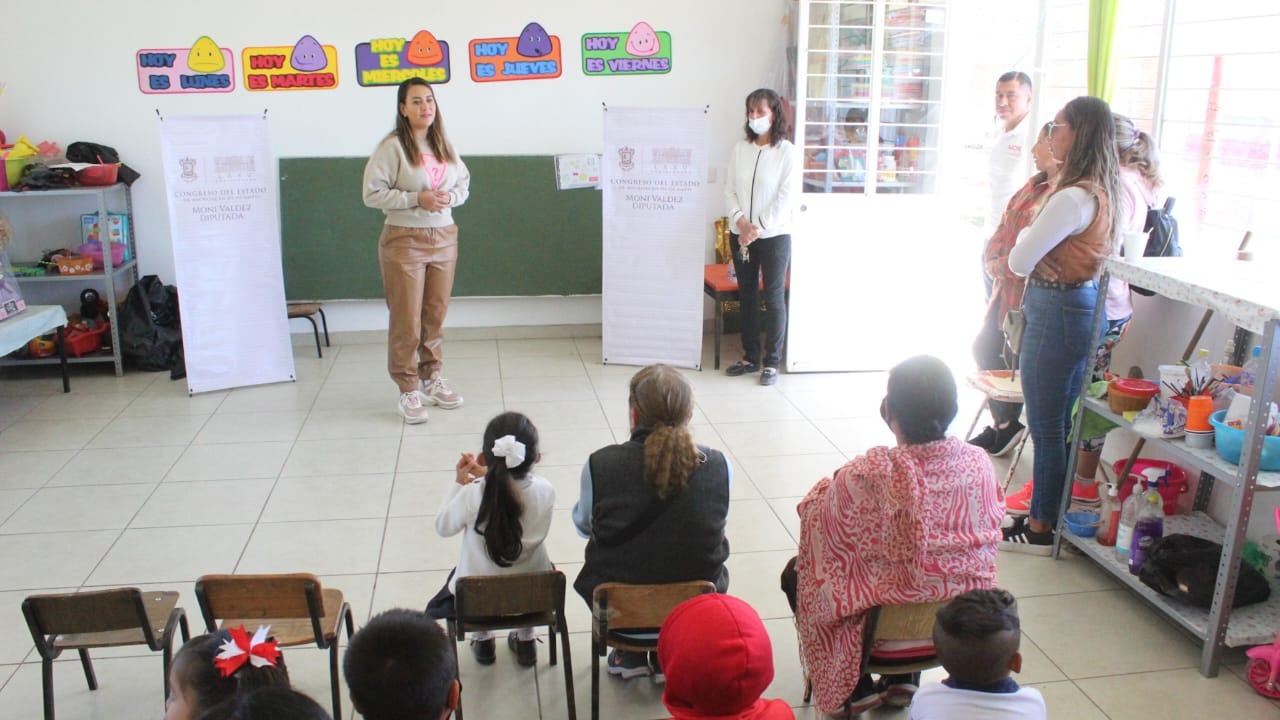 Responsabilidad pública garantizar espacios educativos dignos: Mónica Valdez