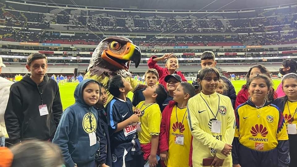 Por primera vez en la historia de Tangancícuaro un gobierno gestiona visita al Estadio Azteca para estudiantes del municipio