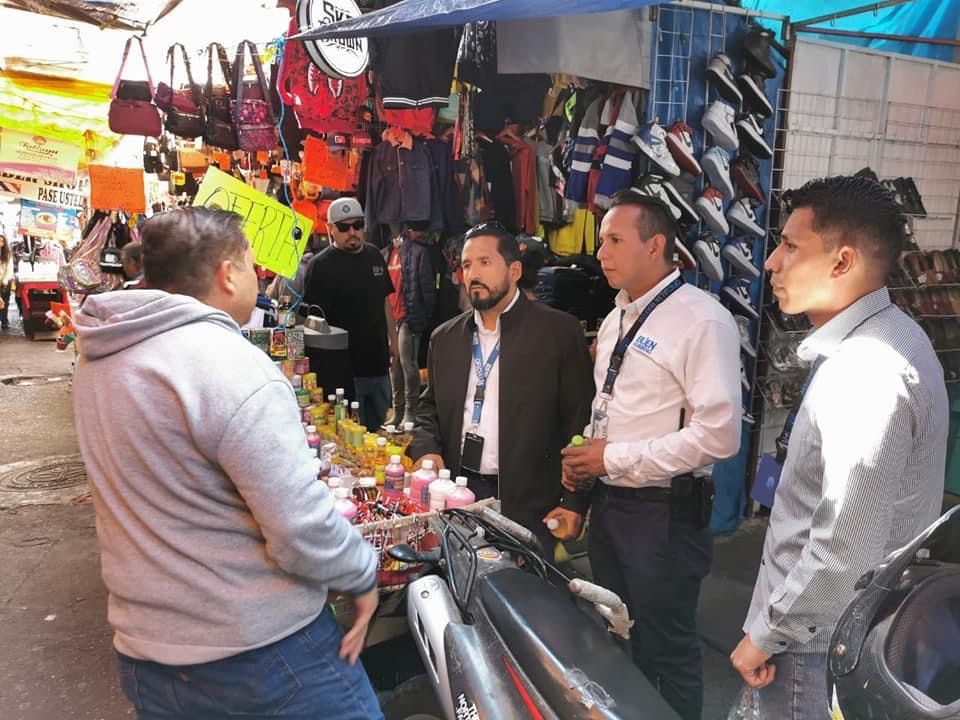 Arrancan alineamiento de comerciantes en calles aledañas al Mercado Hidalgo