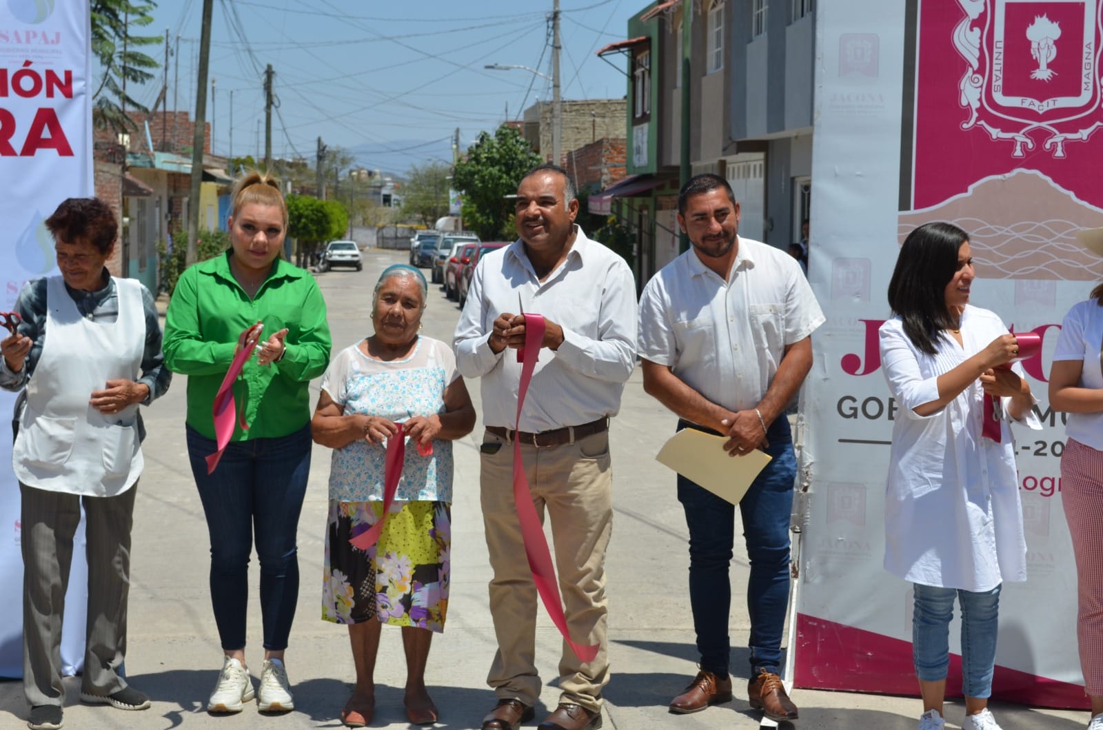 ¡Siguen los logros en Jacona!, inauguró Alcalde drenaje sanitario en calle La Piedad