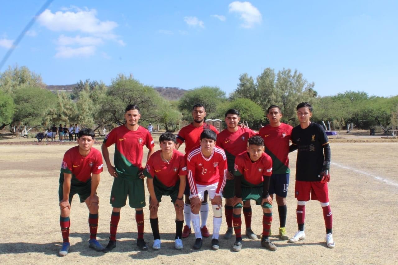 Enoc Tamayo inaugura tradicional torneo de fútbol de semana santa
