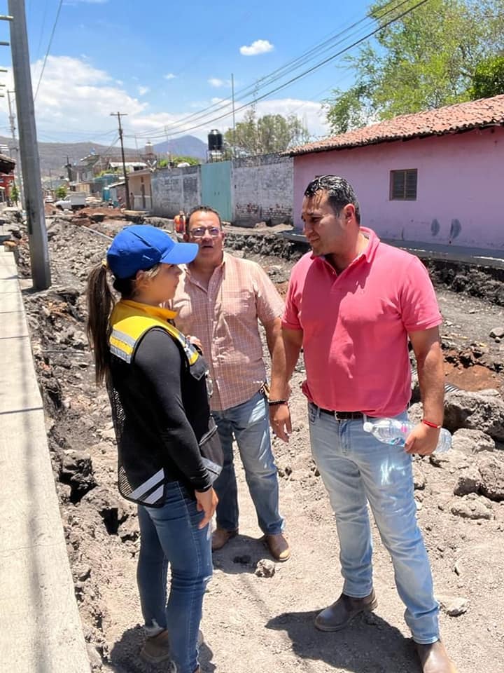 En Ixtlán continúan los trabajos de rehabilitación en calle Francisco I.  Madero