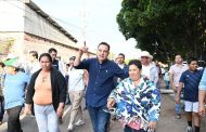 Carlos Soto recorrió las calles de la comunidad Romero de Torres