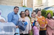 Ofrece gobierno festival del día de las madres en el centro de La Piedad