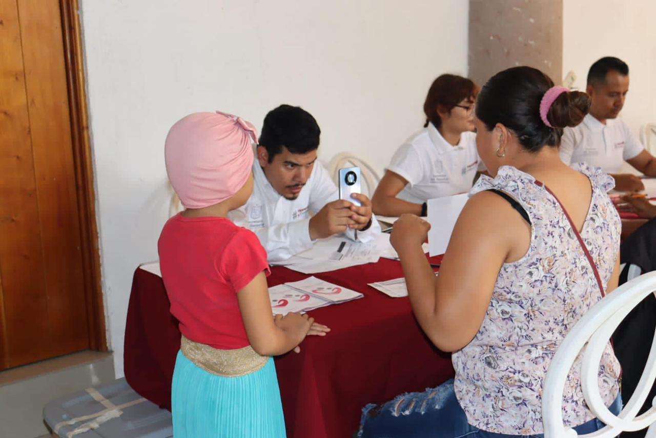 Respalda Gobierno de Michoacán a 400 familias de niños con cáncer