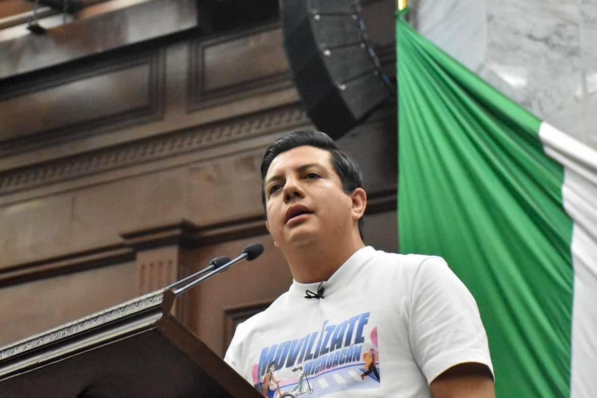 Logra diputado Oscar Escobar elevar el derecho a la Movilidad a rango constitucional