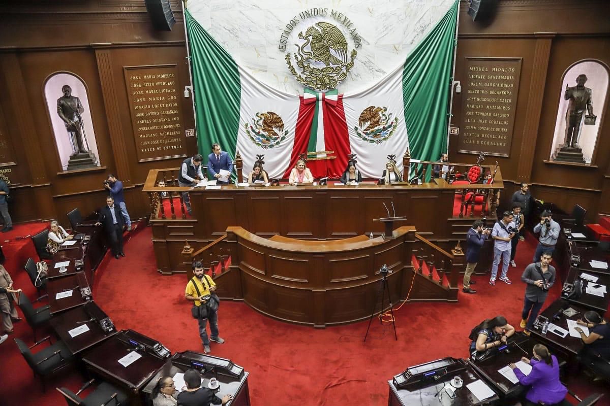 Por medio de juicio político, Congreso de Michoacán inhabilitó por diez años a ex auditor del Estado