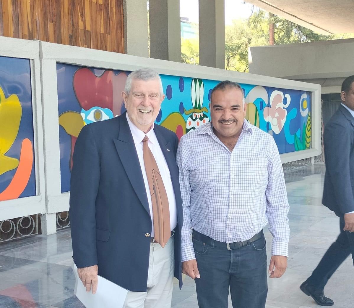 Se reúne Isidoro Mosqueda con Embajador de Cuba