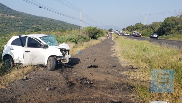 Fatal choque vehicular en Tangancícuaro; hay dos muertos y cuatro heridos
