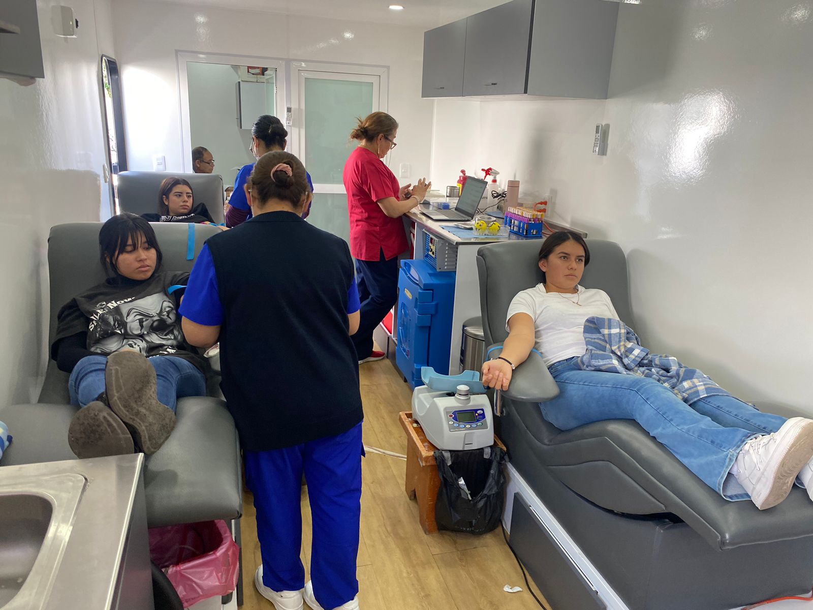 UCÉS realizó campaña de donación de sangre en favor de AMANC Michoacán