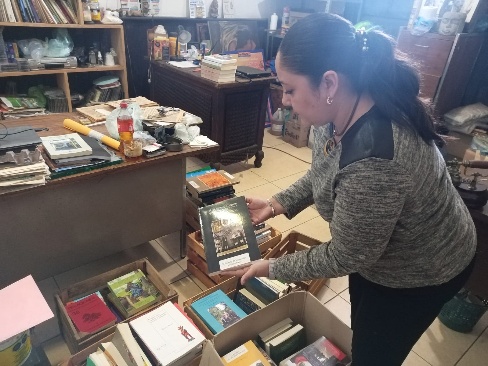 Donan material bibliográfico a la sala de lectura del Museo de la Ciudad