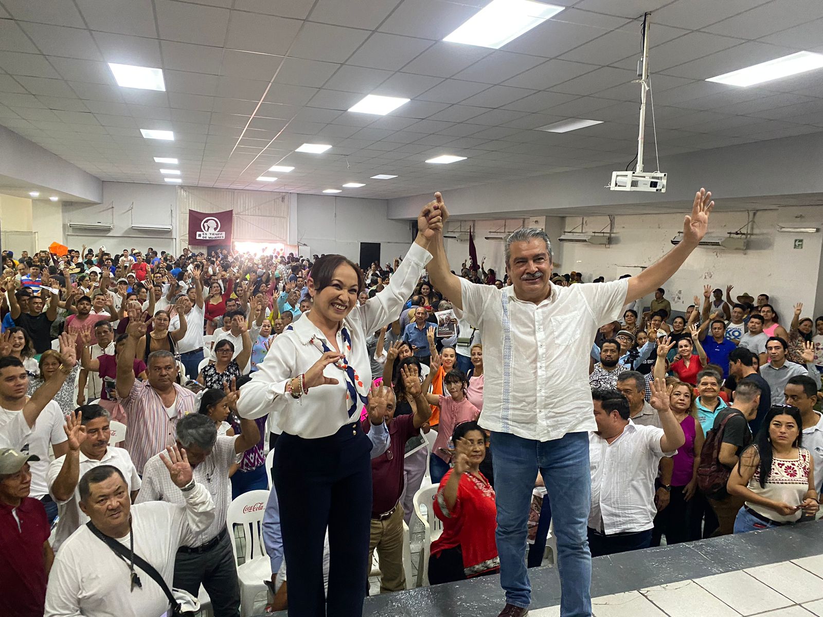En Lázaro Cárdenas reconocen a Raúl Morón e Itzé Camacho como los únicos perfiles que van a garantizar el plan C de la #4T en Michoacán