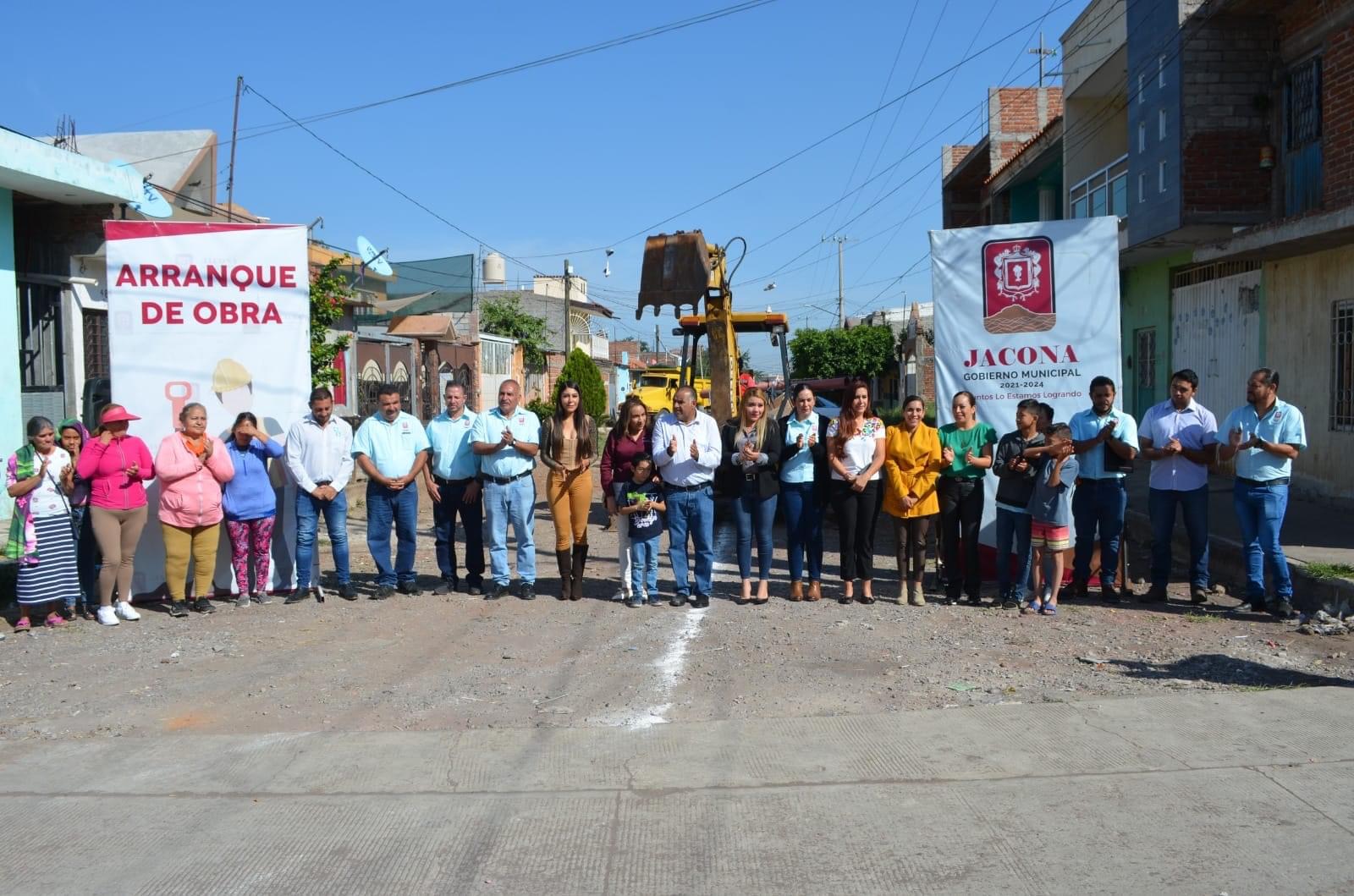 Alcalde de Jacona da inicio a la obra de rehabilitación de drenaje