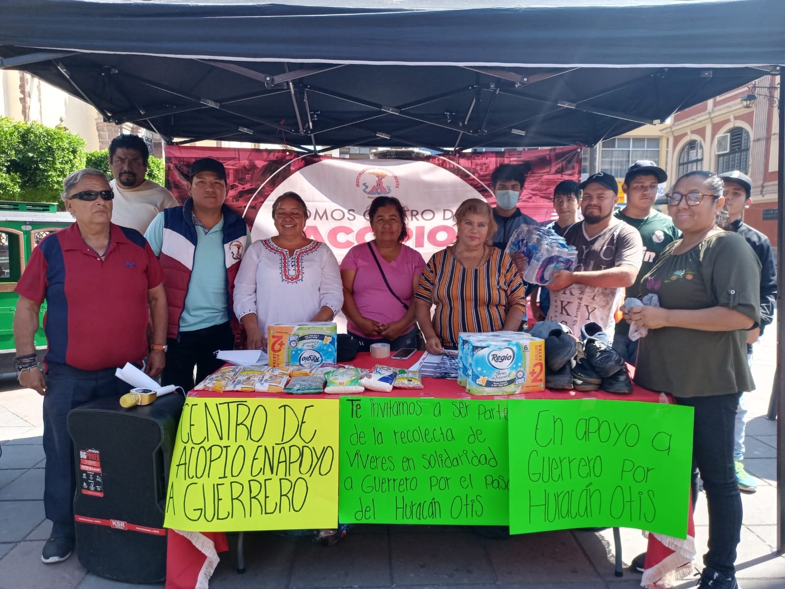 Instalan Centro de Acopio en la plaza principal a beneficio de la clase trabajadora de Guerrero