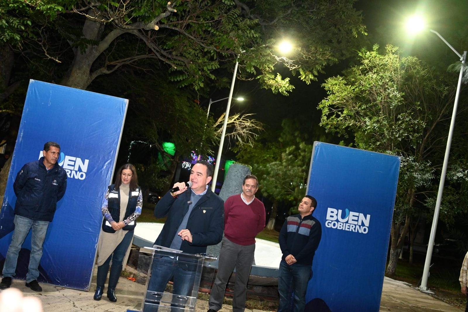 Carlos Soto inaugura nueva iluminación en 5 parques públicos de Las Fuentes