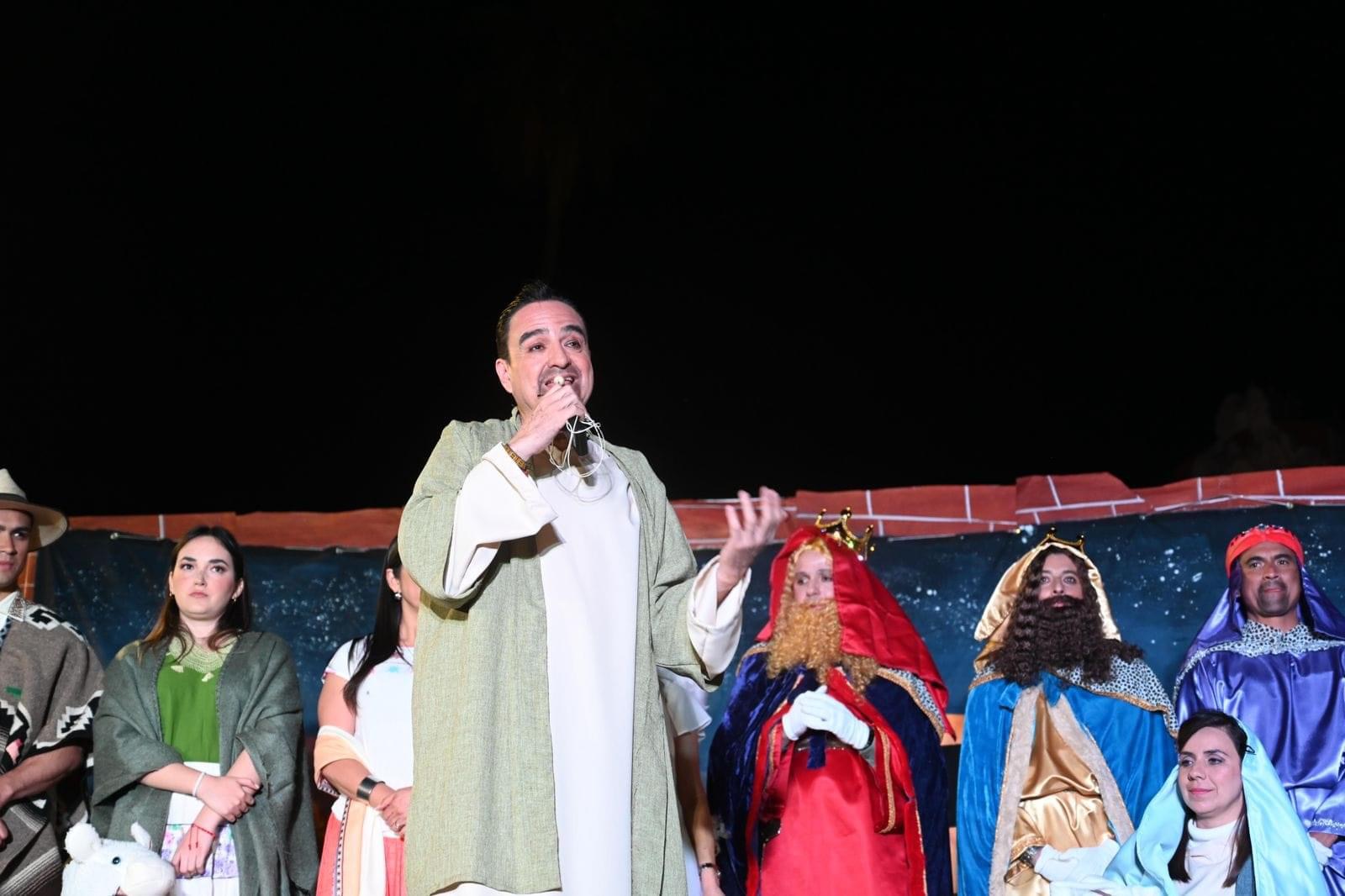 Presidente Carlos Soto vive con alegría tradiciones navideñas con las familias zamoranas