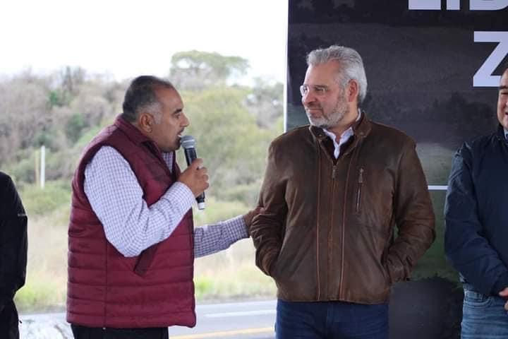 Inauguran Alcalde y Gobernador reencarpetamiento del Libramiento de Jacona