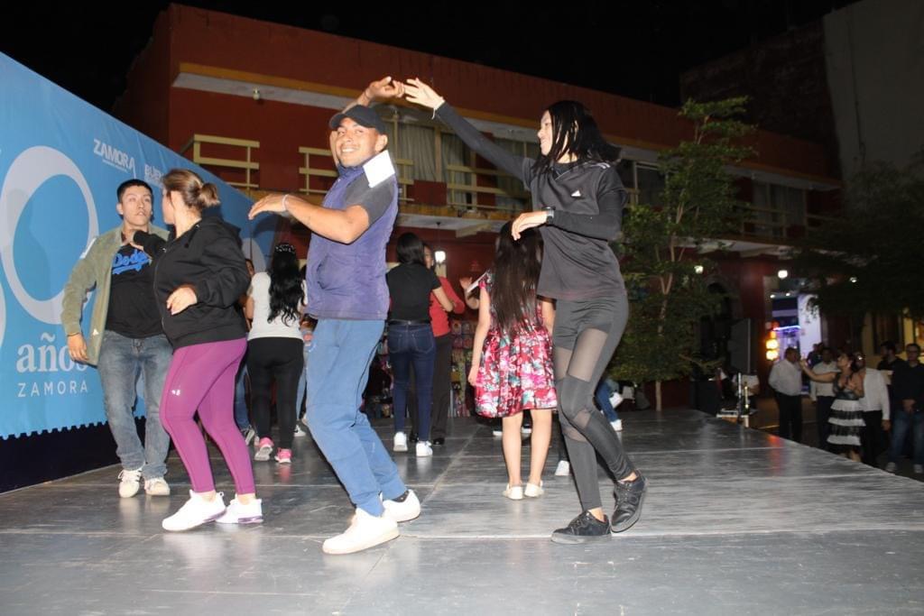 Celebran a Zamora con el concurso de baile “Ritmos latinos”.