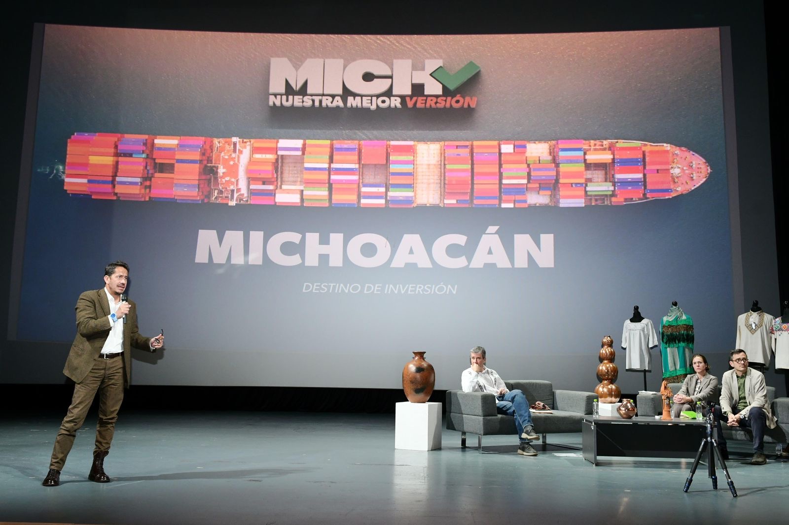 Michoacán, con potencial para ser punto logístico de México: Sedeco