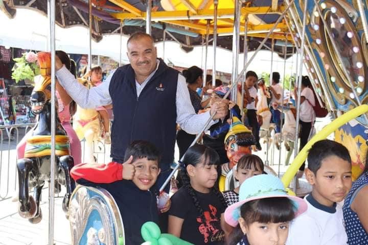 Niñas y niños disfrutan gratis de la Feria de la Fresa Jacona 2024