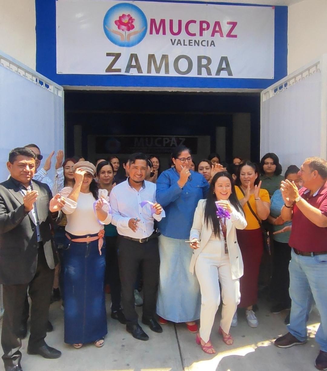 Alejandra Origel Inaugura Red MUCPAZ y Taller de Estilismo en Zamora