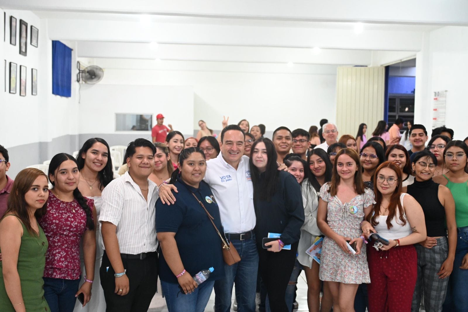 Estudiantes del CESZAM agradecen charla productiva con Carlos Soto