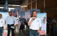 Reciben trabajadores del SAPAZ a Carlos Soto con cariño y alegría