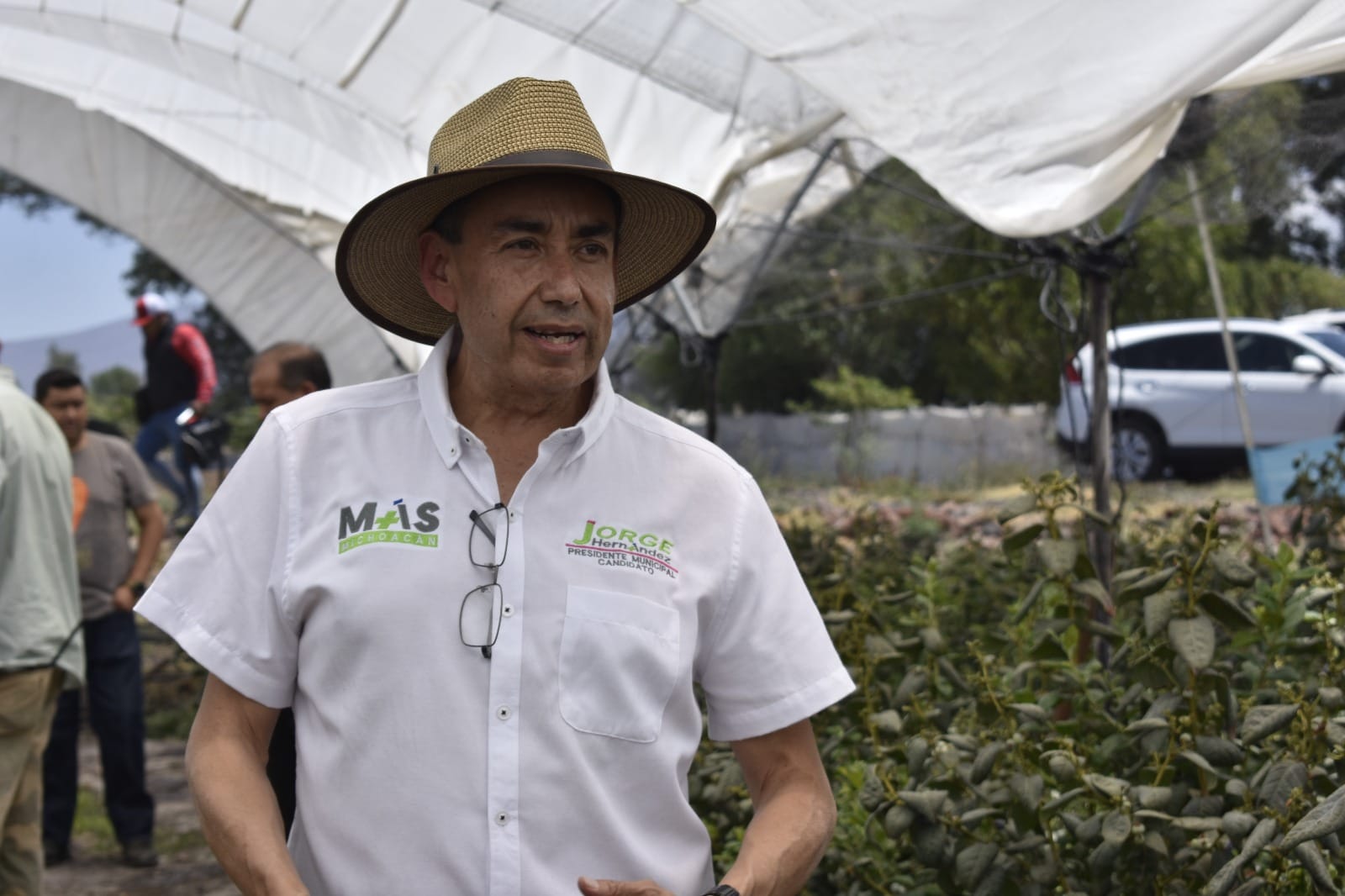 Jorge Hernández dialogó sobre temas claves para Zamora con integrantes del Rancho de la Familia Morales