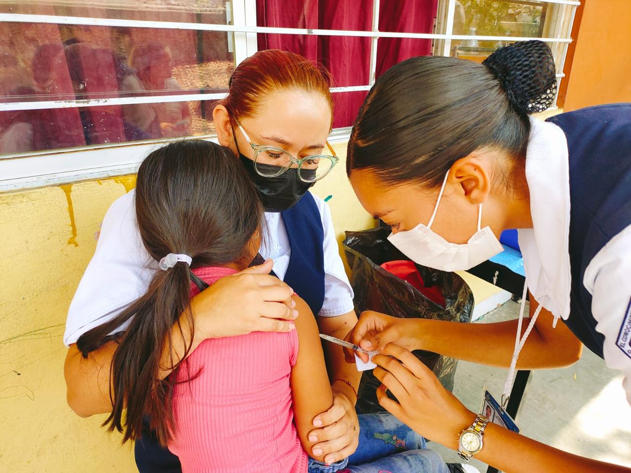 DIF Zamora realizó campaña integral de vacunación contra sarampión, paperas y rubéola