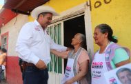 No cesan jaconenses en solicitar servicios básicos al candidato de MAS Michoacán, Paco Herrera.