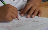 SAMUEL HIDALGO APUESTA POR LA EDUCACIÓN: AUMENTARÁ EL MONTO DE LAS BECAS