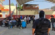 Empistolados encapuchados roban material electoral en Jacona*