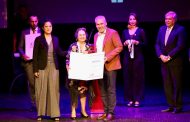 Reconoce Michoacán sus raíces y tradiciones; entrega Bedolla Premio Estatal de las Artes Eréndira